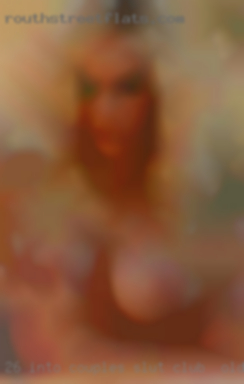 26 Into Couples slut club & Older Women.